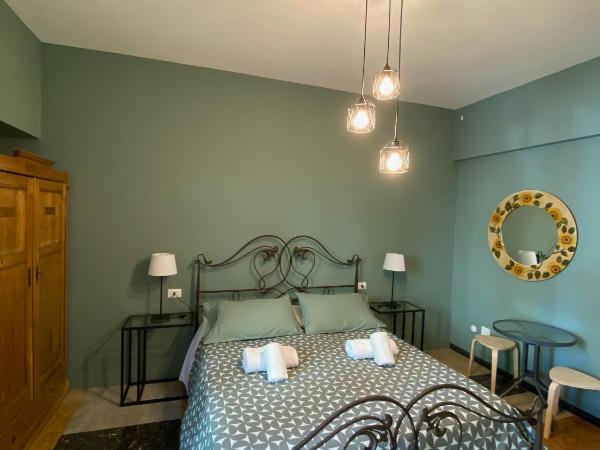 Delle Rose Rooms : photo 4 de la chambre chambre double avec salle de bains commune