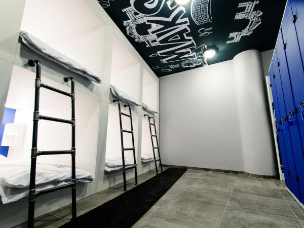 Main Square Hostel : photo 5 de la chambre lit dans dortoir pour femmes de 6 lits