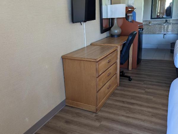 Days Inn by Wyndham Columbus Fairgrounds : photo 4 de la chambre chambre double deluxe avec 2 lits doubles - non-fumeurs