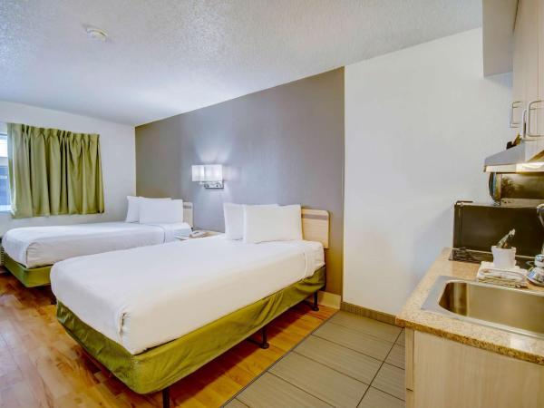 Studio 6-Tucson, AZ - Irvington Road : photo 4 de la chambre chambre quadruple de luxe - non-fumeurs