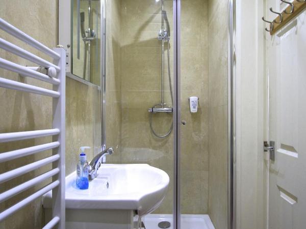 Beaconsfield Hotel : photo 4 de la chambre chambre quadruple