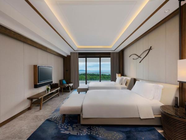 InterContinental Sanya Haitang Bay Resort, an IHG Hotel : photo 3 de la chambre classic double room with two double beds and sea view