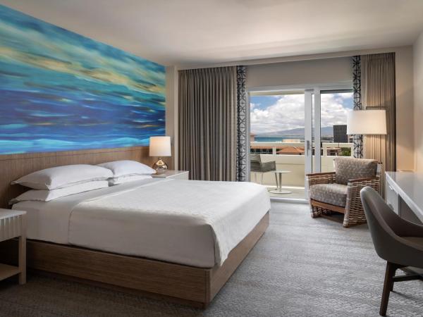 Sheraton Waikiki Beach Resort : photo 1 de la chambre chambre 1 lit king-size ou 2 lits doubles récemment rénovée - vue sur océan
