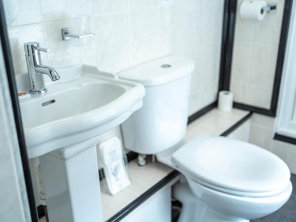 INNit Marina : photo 4 de la chambre chambre simple avec salle de bains privative