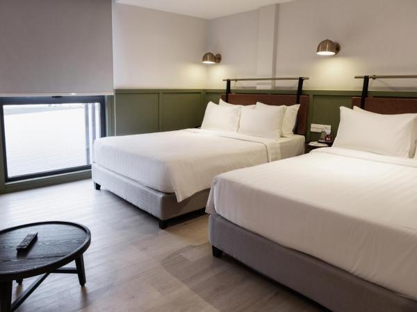 Monocolo Boutique Hotel : photo 2 de la chambre chambre familiale avec salle de bains