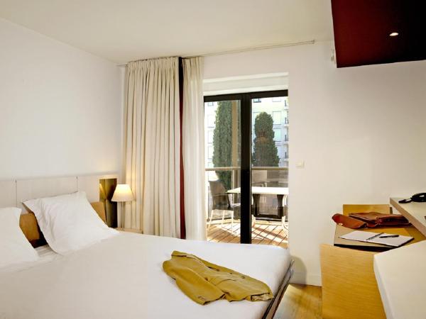 Résidence Residéal Premium Cannes : photo 4 de la chambre studio - côté jardin (2 adultes)