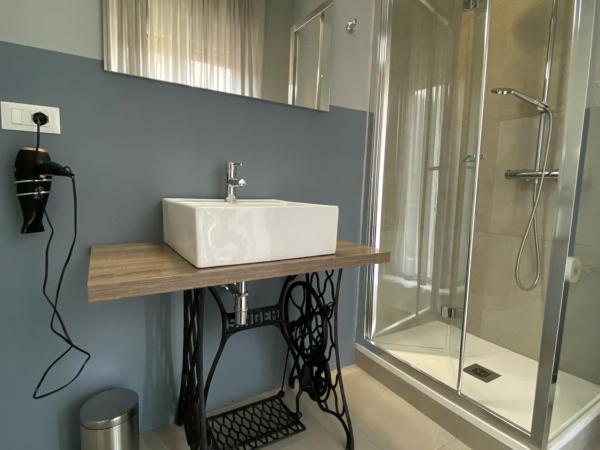 Delle Rose Rooms : photo 8 de la chambre grande chambre double