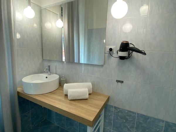 Delle Rose Rooms : photo 8 de la chambre grande chambre double