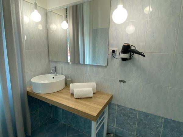 Delle Rose Rooms : photo 9 de la chambre grande chambre double