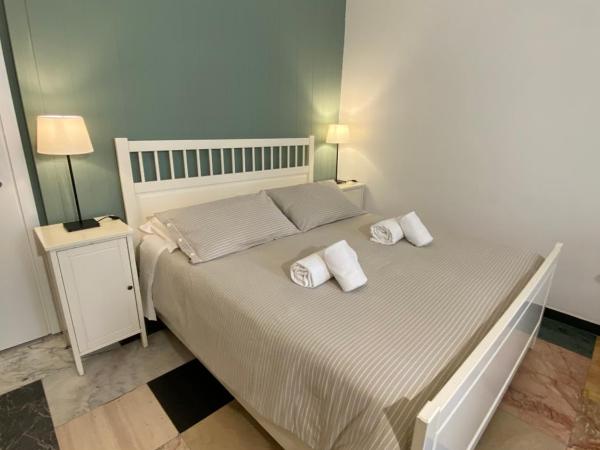 Delle Rose Rooms : photo 6 de la chambre chambre double standard avec salle de bains commune