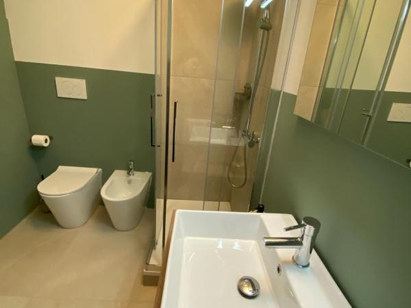 Delle Rose Rooms : photo 7 de la chambre chambre double avec salle de bains commune