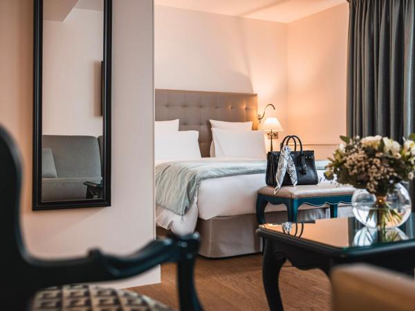 Hotel Cour du Corbeau Strasbourg - MGallery : photo 4 de la chambre chambre prestige avec lit queen-size ou lits jumeaux