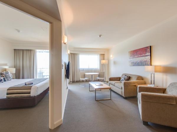 Central Cosmo Apartment Hotel : photo 8 de la chambre chambre lit king-size exécutive