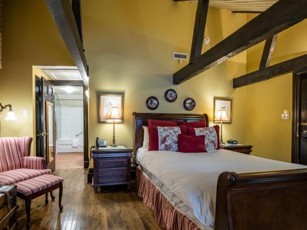Le Clos Saint-Louis : photo 2 de la chambre chambre lit queen-size supérieure – quatrième Étage