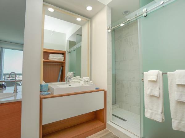 Maritime Hotel Fort Lauderdale Airport & Cruiseport : photo 4 de la chambre chambre avec 2 grands lits queen-size 