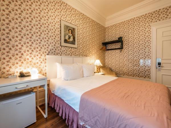 Le Chateau de Pierre : photo 6 de la chambre chambre standard lit queen-size