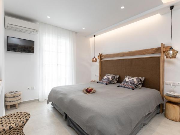 Spiros : photo 3 de la chambre suite avec jacuzzi