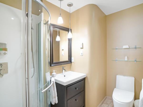 Accueil Chez Francois : photo 5 de la chambre chambre double ou lits jumeaux supérieure - vue sur jardin