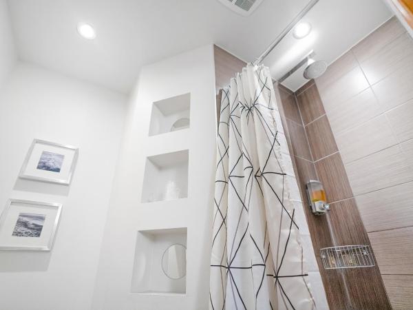 Accueil Chez Francois : photo 8 de la chambre chambre double avec salle de bains privative