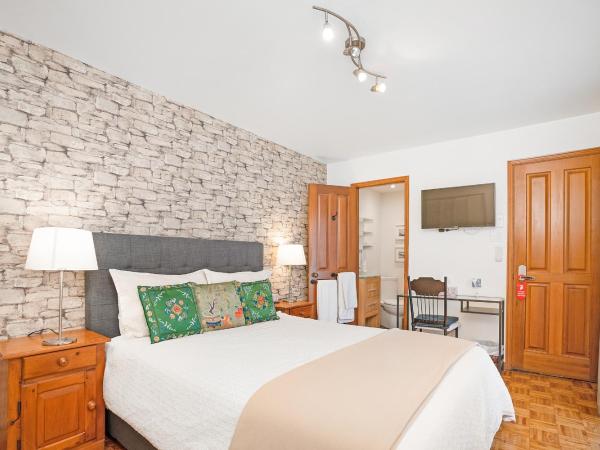 Accueil Chez Francois : photo 4 de la chambre chambre double avec salle de bains privative