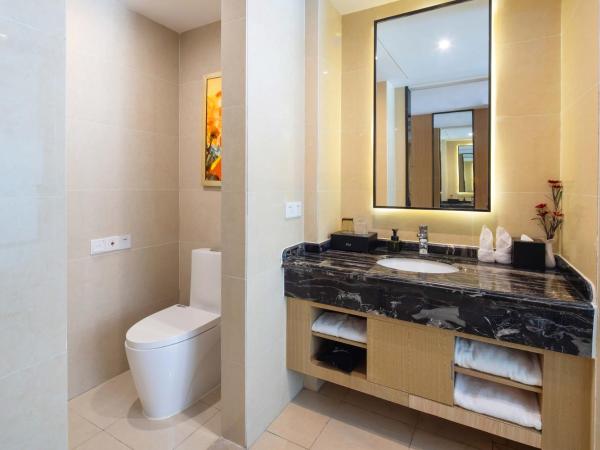 United Kingson HoteL : photo 3 de la chambre chambre lit king-size exécutive