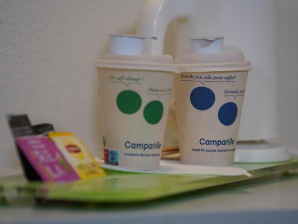 Campanile Troyes Sud - Buchères : photo 4 de la chambre chambre standard - 1 lit double et 1 lit junior (jusqu'à 10 ans)