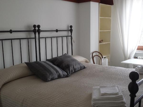 B&B Casa Mancini : photo 1 de la chambre chambre double avec salle de bains privative extérieure