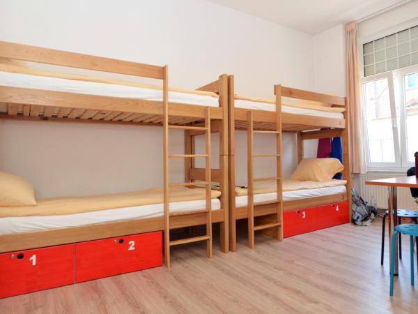 Hostel Temza : photo 1 de la chambre lit simple dans dortoir de 8 lits