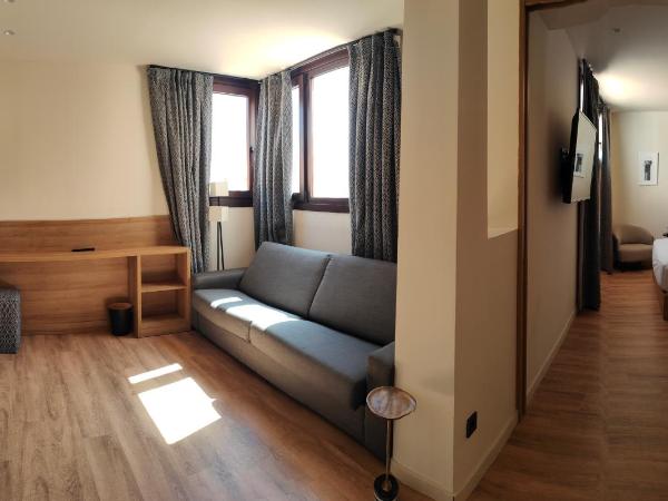 Toc Hostel Granada : photo 1 de la chambre chambre double deluxe