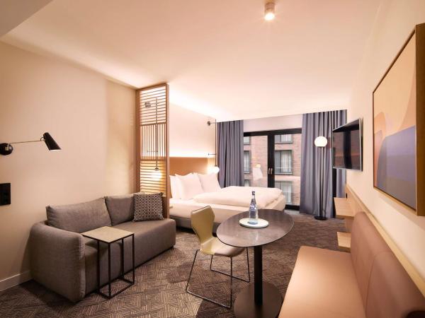 Adina Apartment Hotel Dusseldorf : photo 2 de la chambre studio