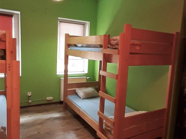 Jopi Hostel Katowice Centrum : photo 3 de la chambre lit simple dans dortoir de 4 lits