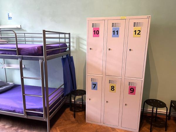 Travel&Joy backpackers : photo 5 de la chambre lit dans dortoir mixte de 12 lits