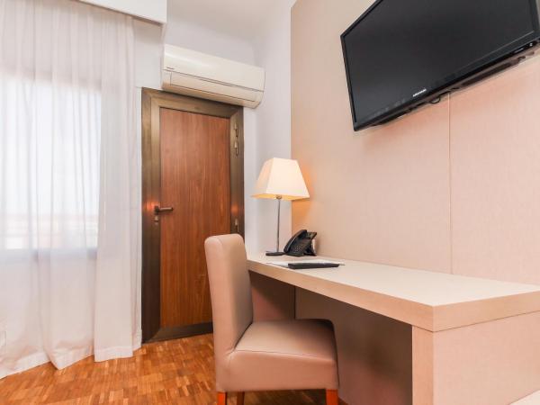 Hotel Lauria : photo 3 de la chambre chambre double standard