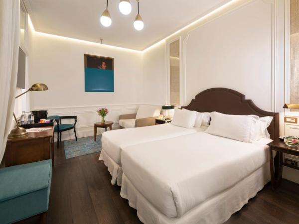 Boutique Hotel H10 Villa de la Reina : photo 1 de la chambre chambre triple classique