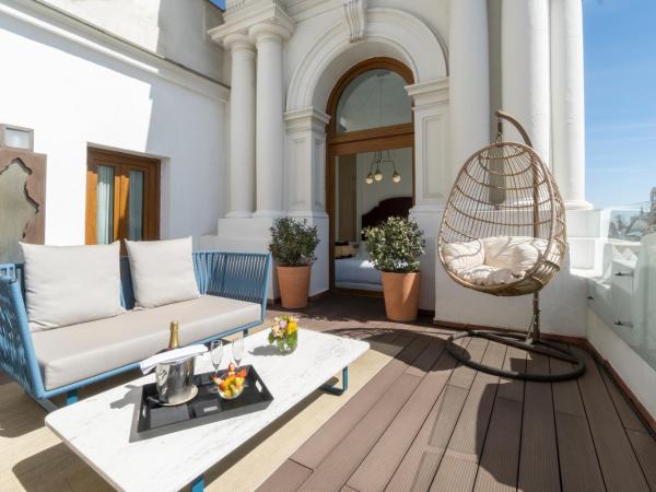Boutique Hotel H10 Villa de la Reina : photo 1 de la chambre suite junior avec terrasse