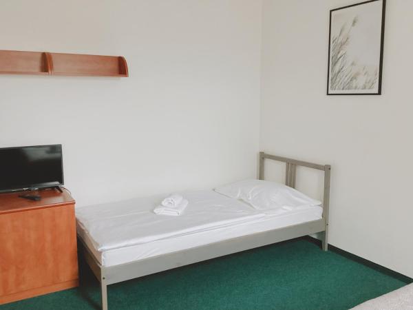 Golf Hotel Karolina : photo 6 de la chambre chambre triple