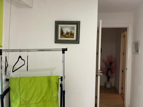 Guest House Leo : photo 1 de la chambre chambre double deluxe avec balcon