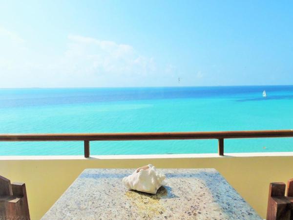 Ixchel Beach Hotel : photo 2 de la chambre suite 1 chambre avec vue sur la mer