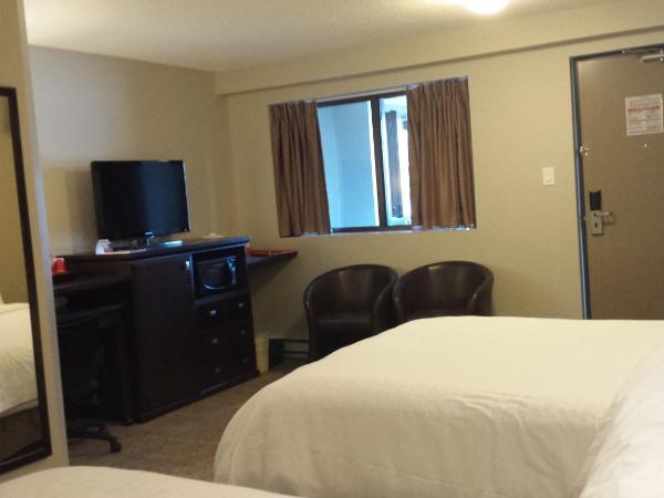 Canad Inns Destination Centre Fort Garry : photo 5 de la chambre chambre avec 2 grands lits queen-size 