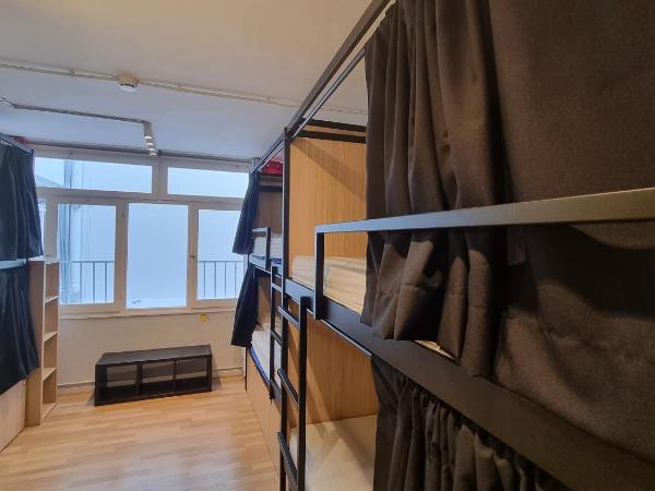 Onefam Les Corts : photo 3 de la chambre lit dans dortoir mixte de 8 lits