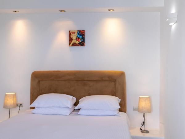 Asteras Villas : photo 8 de la chambre suite venus avec jacuzzi - vue sur caldera