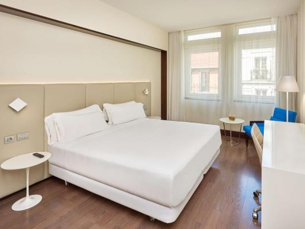 NH Madrid Lagasca : photo 1 de la chambre chambre double ou lits jumeaux standard avec vue