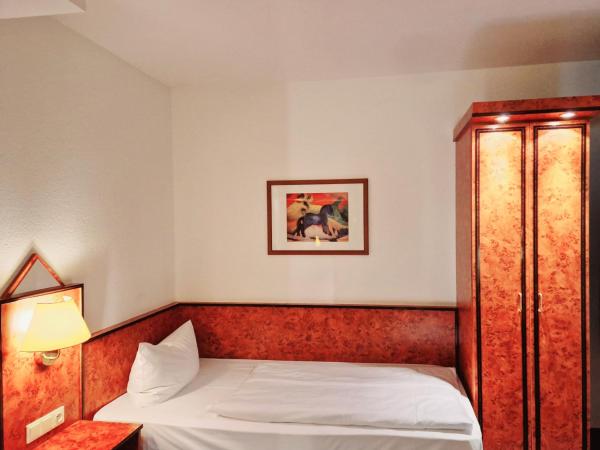 Trip Inn Hotel Minerva Frankfurt : photo 4 de la chambre chambre simple