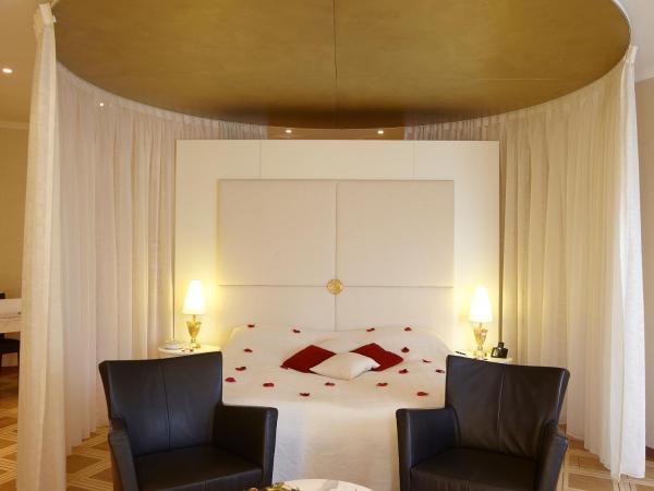 Hotel des Balances : photo 7 de la chambre suite romantique avec balcon - vue sur rivière