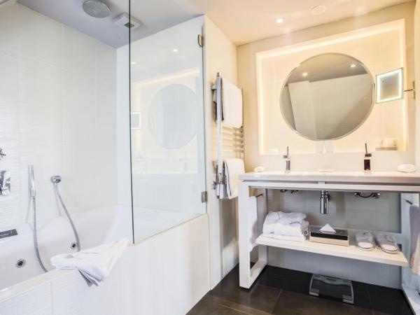 Le Pavillon des Lettres : photo 3 de la chambre suite junior