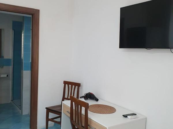 Hotel Mareluna Ischia : photo 10 de la chambre chambre quadruple Économique