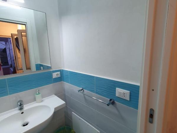 Hotel Mareluna Ischia : photo 5 de la chambre petite chambre double ou lits jumeaux