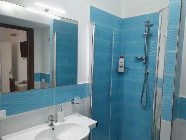 Hotel Mareluna Ischia : photo 7 de la chambre chambre quadruple Économique