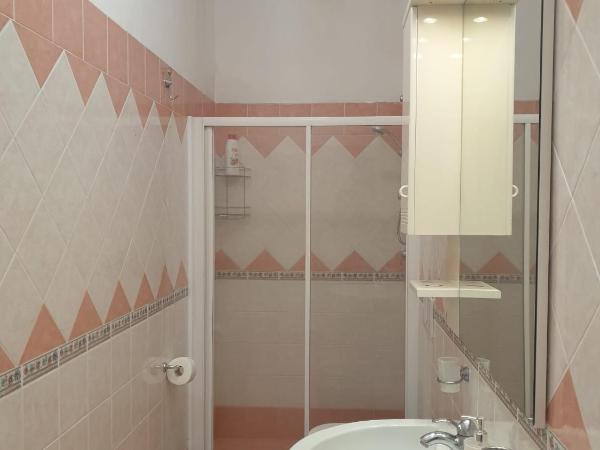 Hotel Mareluna Ischia : photo 6 de la chambre chambre quadruple avec salle de bains privative
