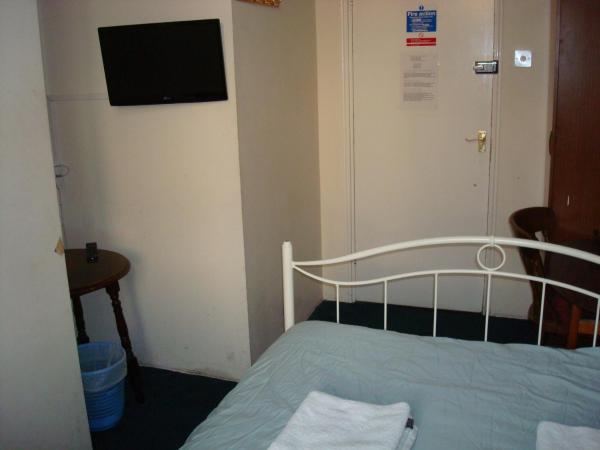 Forest Gate Hotel : photo 4 de la chambre chambre double Économique avec salle de bains commune